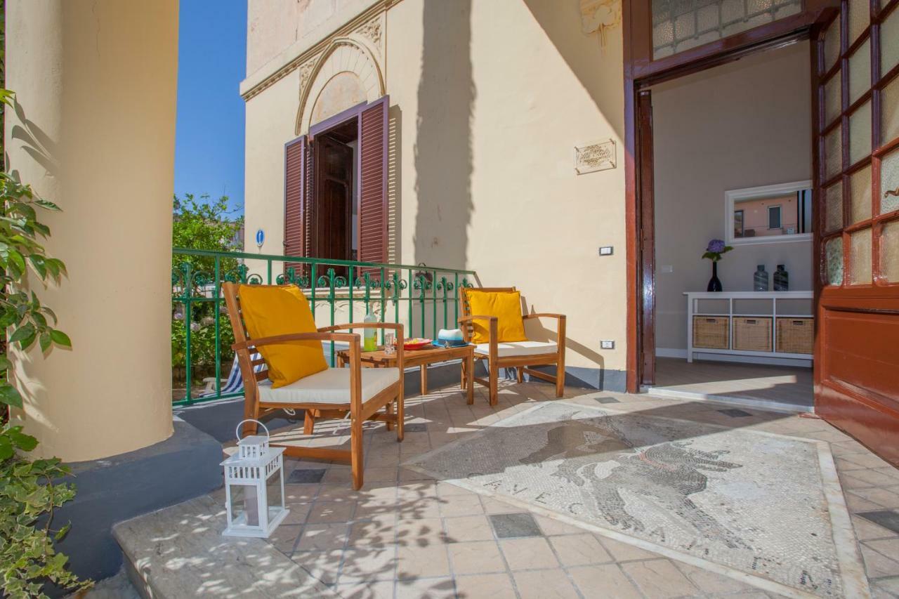 Villa Elide Вико Екуензе Екстериор снимка
