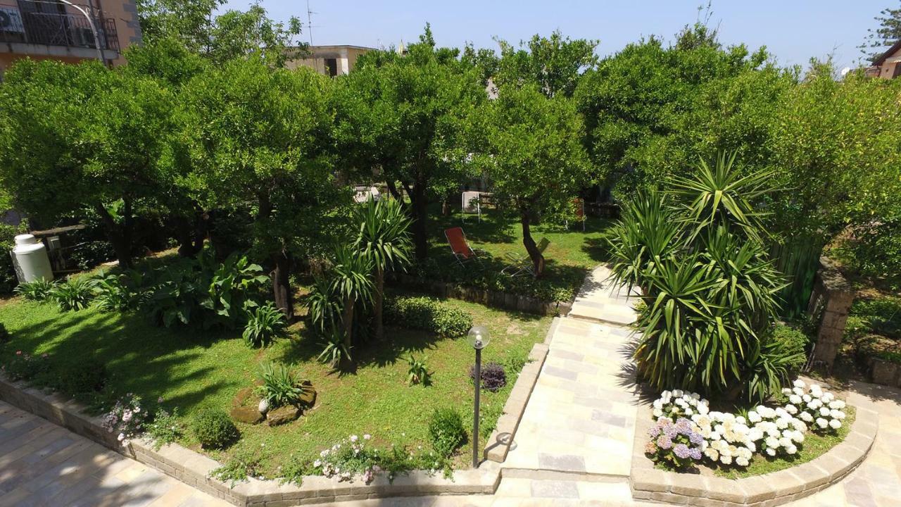 Villa Elide Вико Екуензе Екстериор снимка